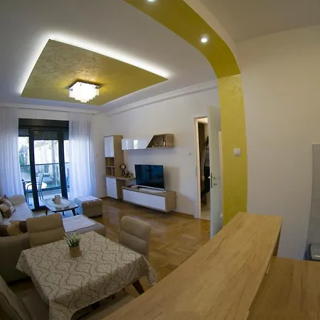 Appartement Apartman Kolo