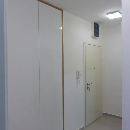 Apartman Kolo * 特雷比涅
